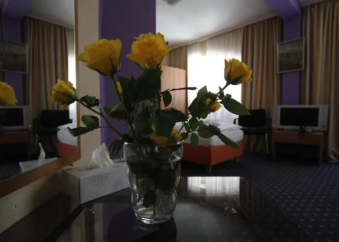 Carlton Hotel