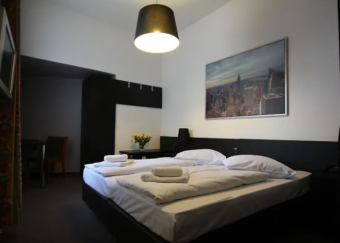 Carlton Hotel
