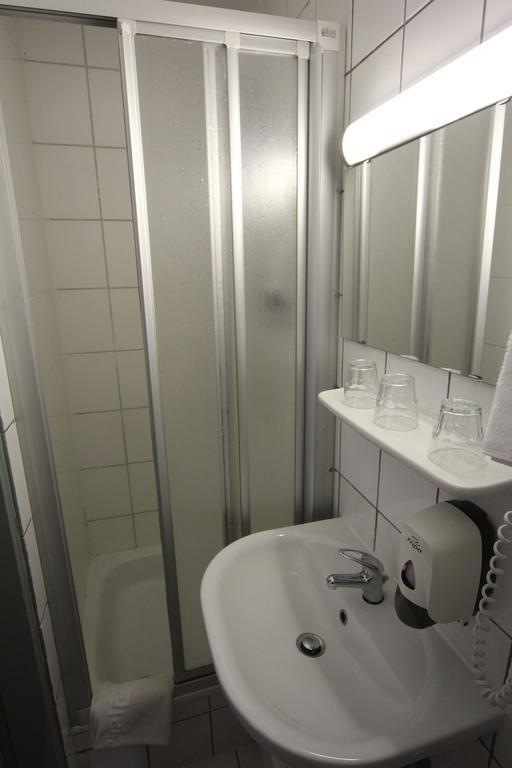 Carlton Hotel 3*